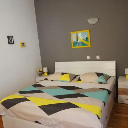 Apartment Nuic Makarska
