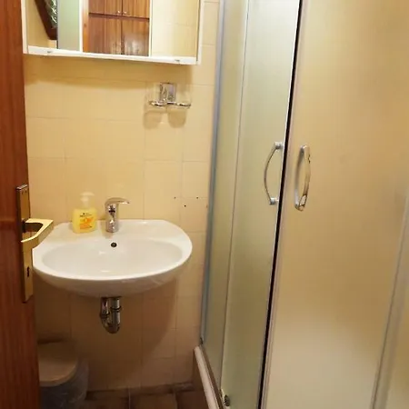 Nuic Apartment *