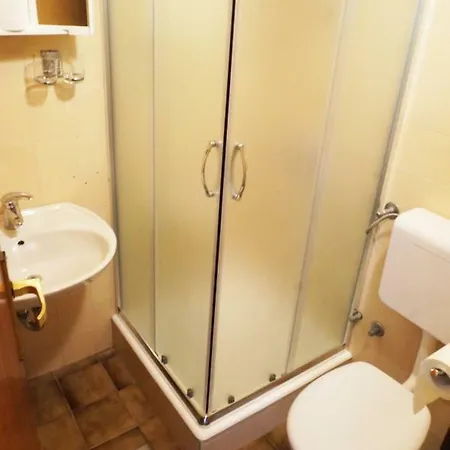 Apartment Nuic Makarska