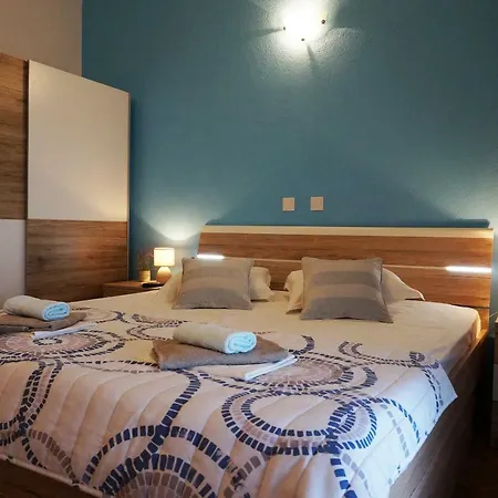 Nuic * Makarska